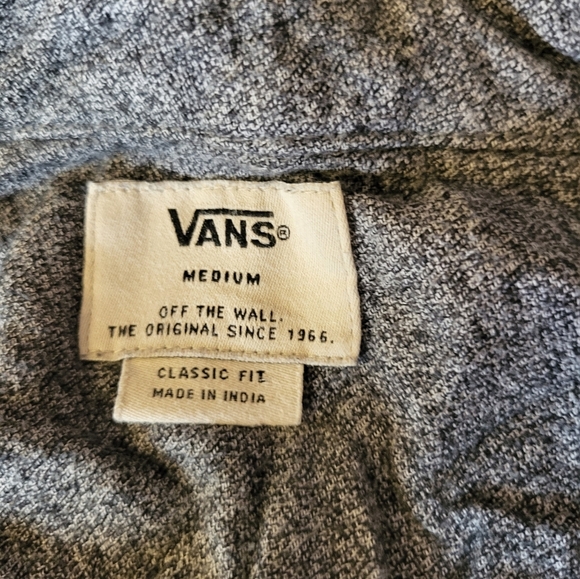 Vans Gray Button-Up Shirt, Size Medium - Picture 4 of 5